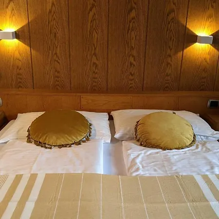 Hotel Schönbrunn 3*